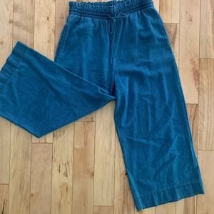 Madewell, wide legged, crop jeans with elastic waist.